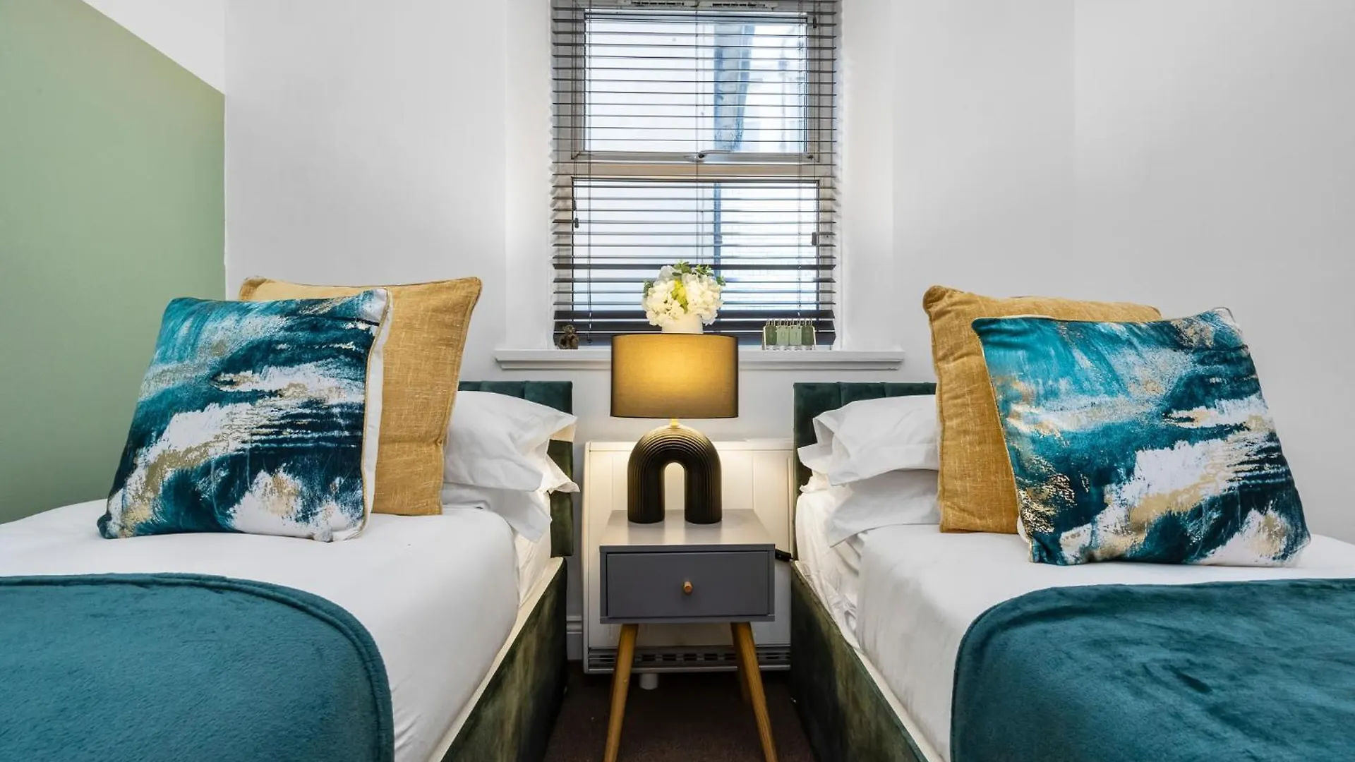 The Lanes Majestic -Brighton Central - 4 Beds 0*, Brighton United Kingdom